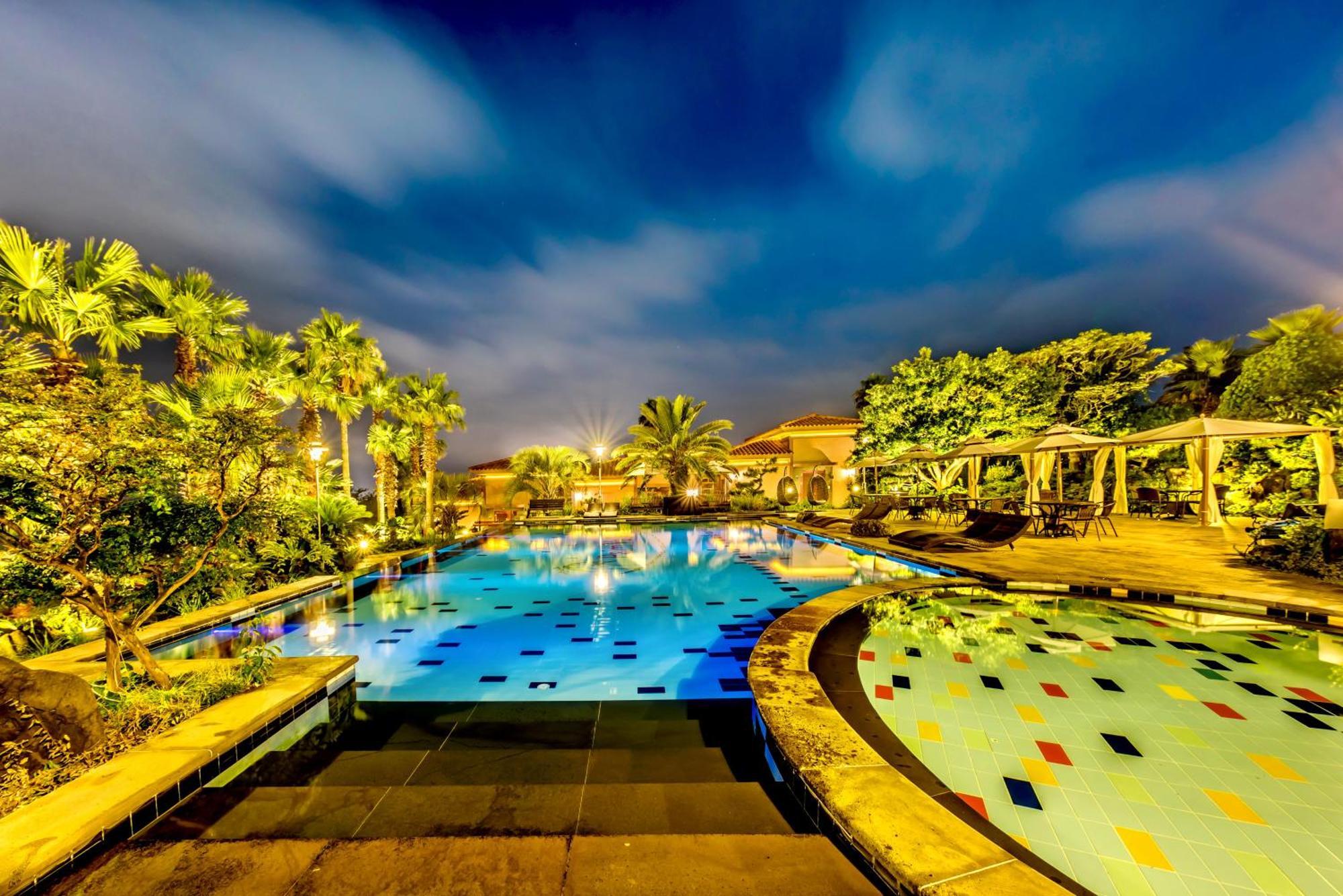 Palm Valley Resort Seogwipo Exterior photo