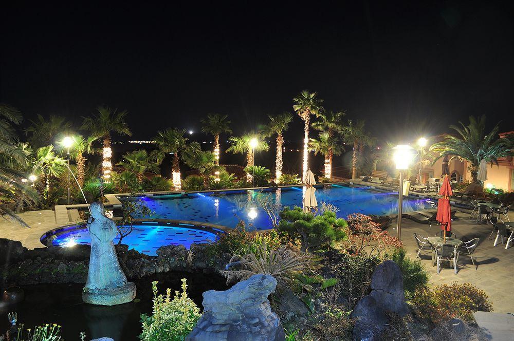 Palm Valley Resort Seogwipo Exterior photo