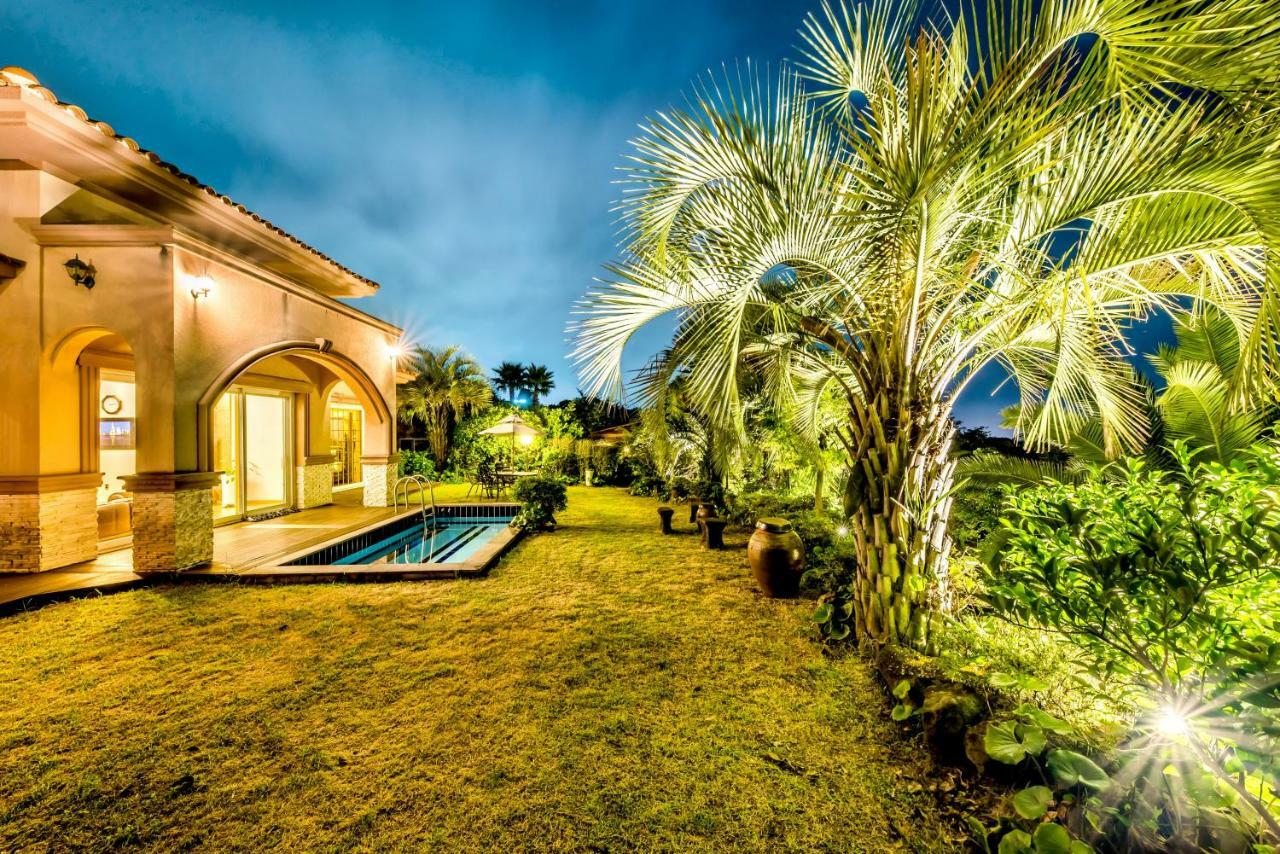 Palm Valley Resort Seogwipo Exterior photo